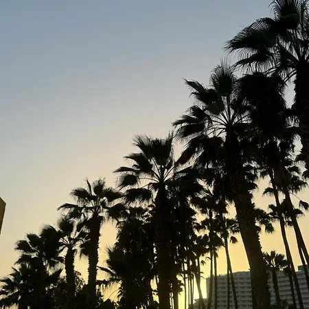 Americas With Pool View アパート アデヘ