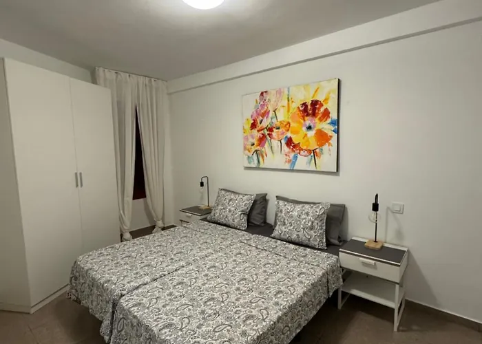 Americas With Pool View *