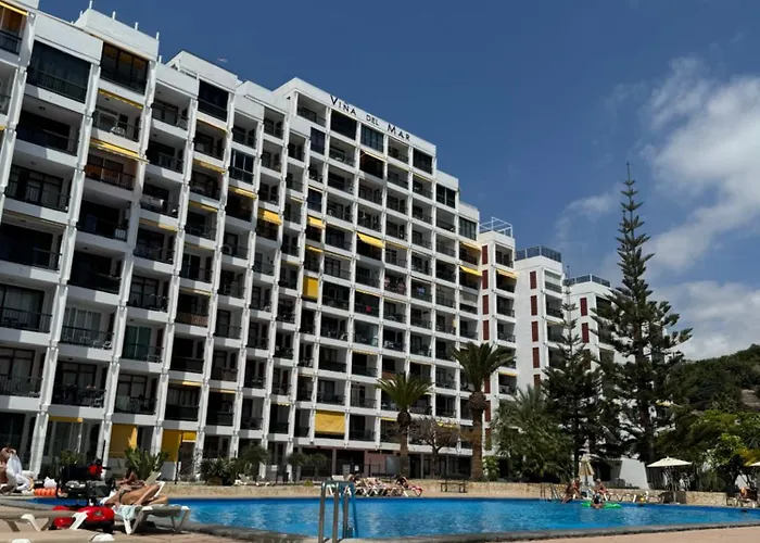 Апартаменти Americas With Pool View Адехе